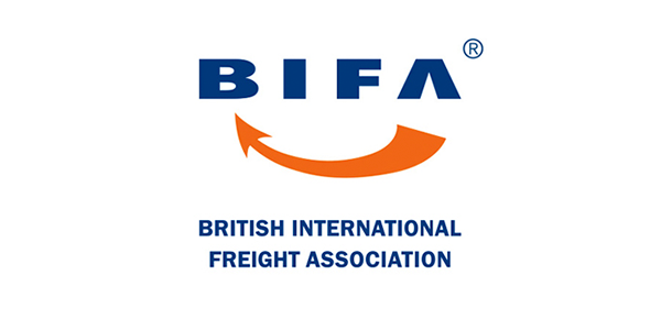 BIFA（英国国际货运协会）徽标，以白色为底，配有蓝色文字和橙色弯曲箭头。